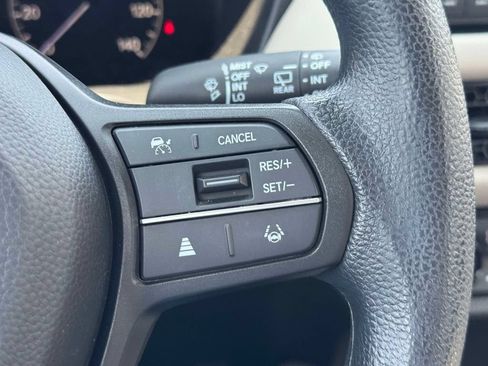 Certified 2024 Honda HR-V LX image 19
