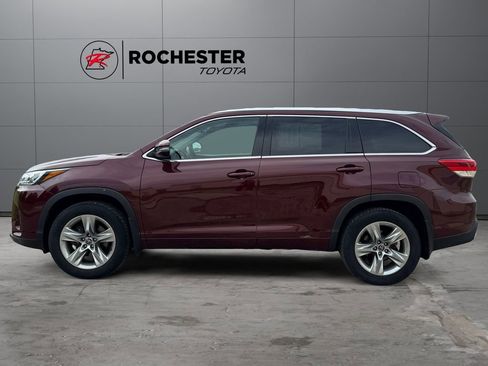 Certified 2018 Toyota Highlander Limited w/ Carpet Mat Package (TMS) AWD/4WD image 2