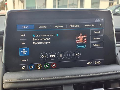 Used 2021 Chevrolet Suburban Premier w/ Premium Package image 6