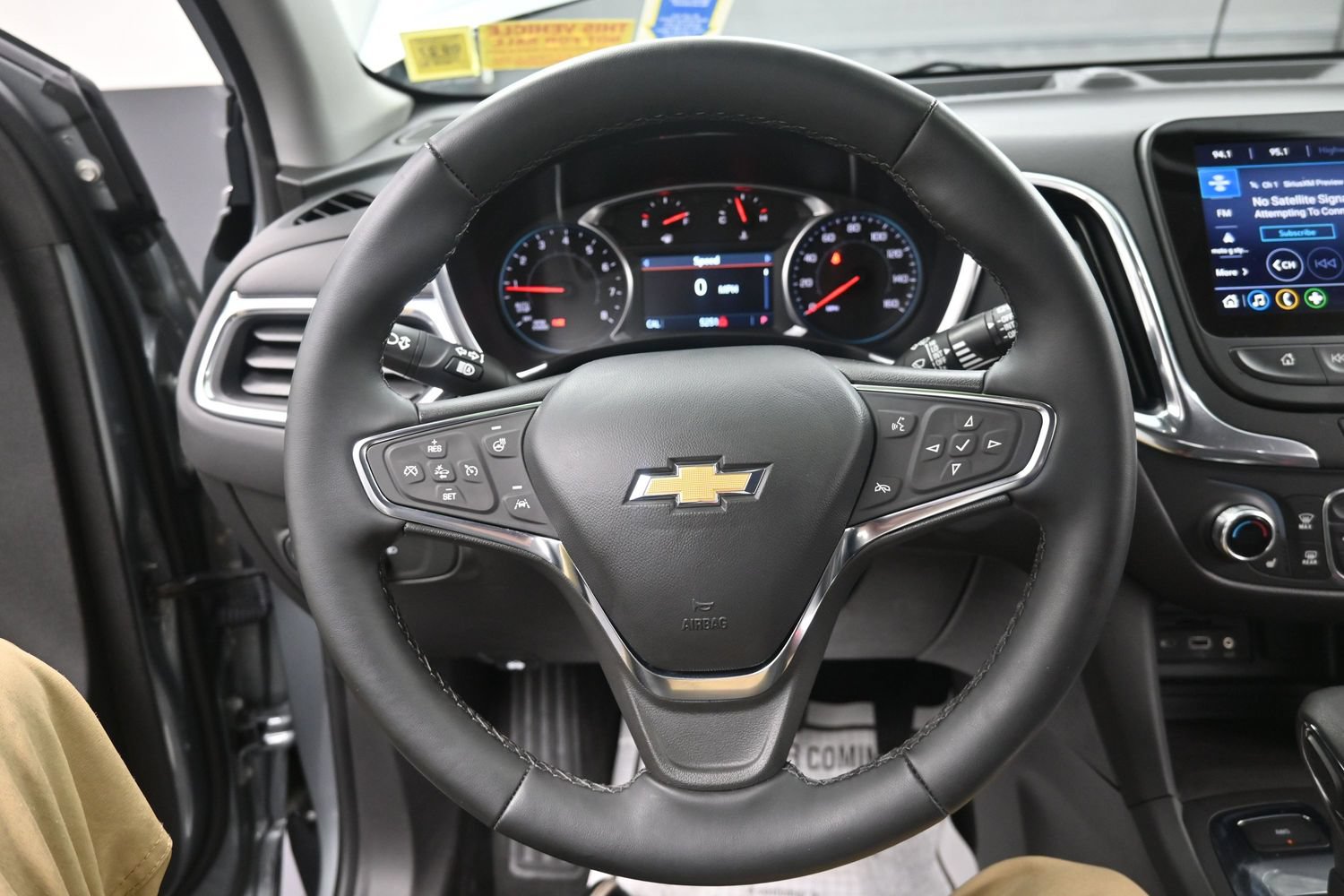 Used 2024 Chevrolet Equinox LT AWD/4WD image 24