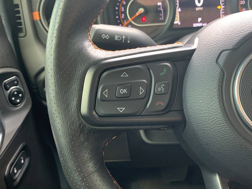 Used 2024 Jeep Gladiator Mojave w/ Convenience Group AWD/4WD image 12