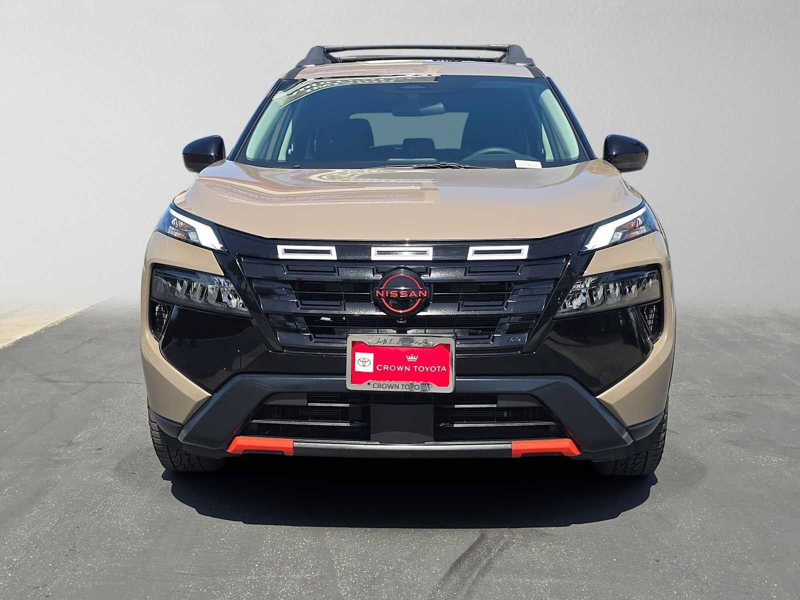 Used 2025 Nissan Rogue SV AWD/4WD image 8
