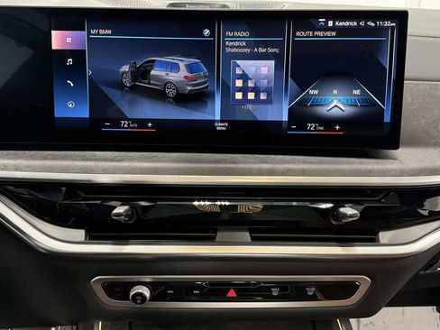 Used 2023 BMW X7 M60i image 29