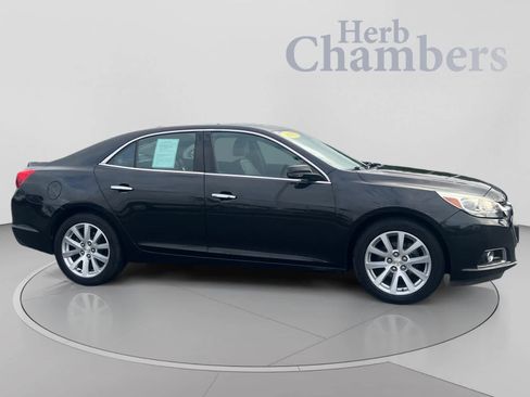 Used 2015 Chevrolet Malibu LTZ FWD image 2