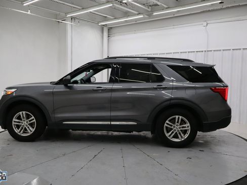 Used 2021 Ford Explorer XLT image 9