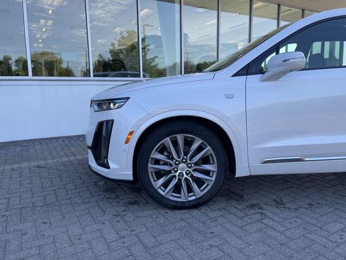 Used 2020 Cadillac XT6 Sport w/ Platinum Package AWD/4WD image 9