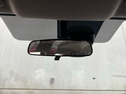 Used 2025 Nissan Versa SV image 17