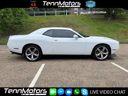 Used 2015 Dodge Challenger R/T w/ Quick Order Package 22B R/T RWD image 2