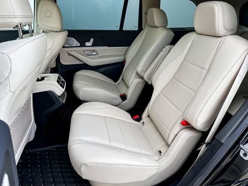 Certified 2025 Mercedes-Benz GLS 450 4MATIC image 21