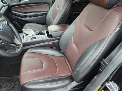 Used 2020 Ford Edge Titanium w/ Equipment Group 301A image 16
