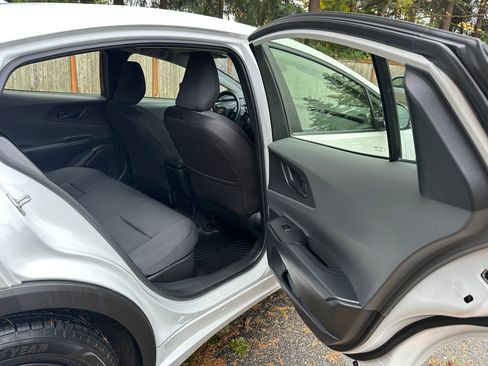 Used 2023 Toyota Prius LE image 13