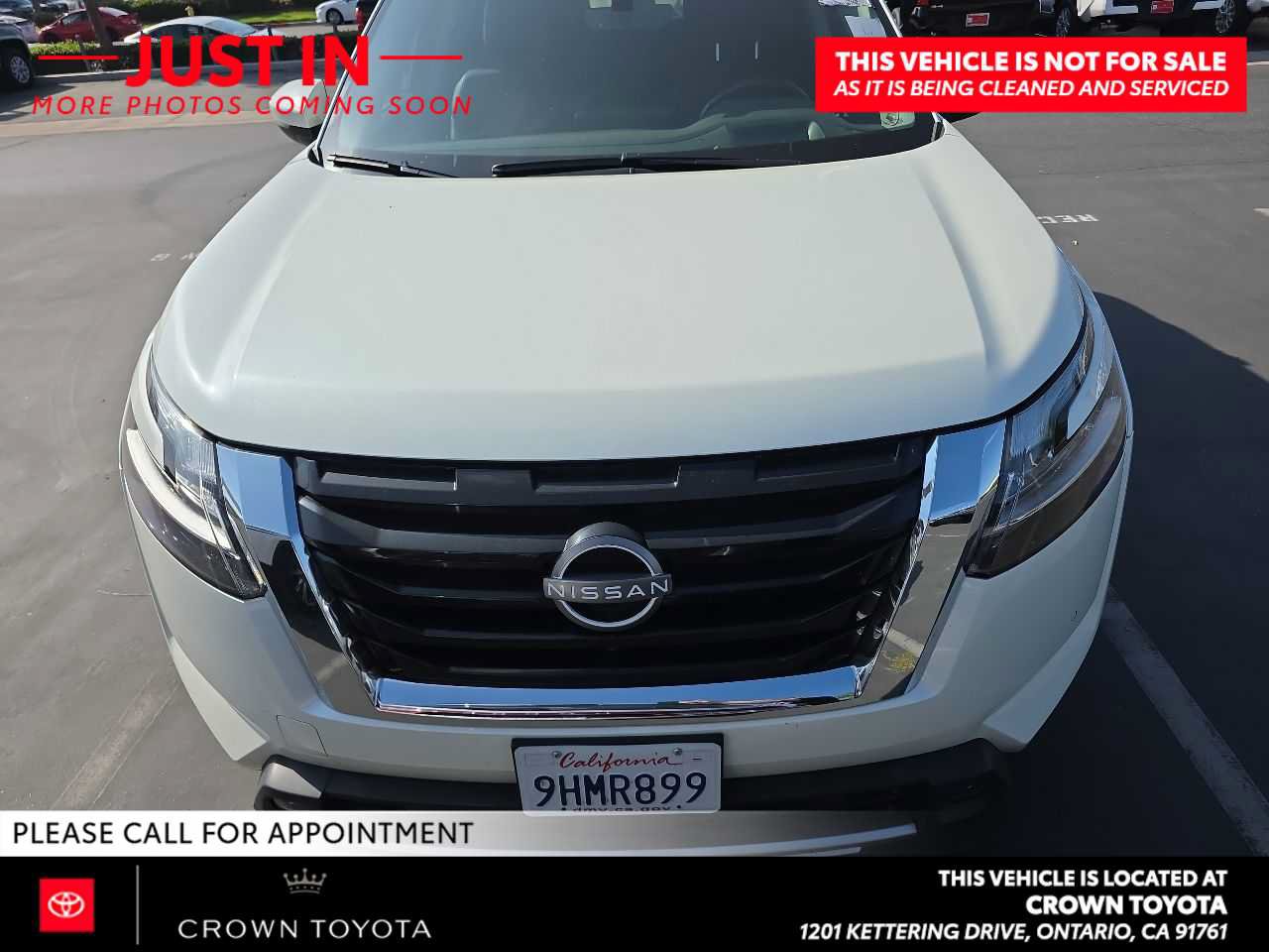 Used 2023 Nissan Pathfinder Platinum w/ Lighting Package (N93) FWD image 2