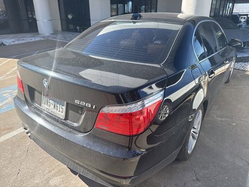 Used 2010 BMW 528i Sedan image 4