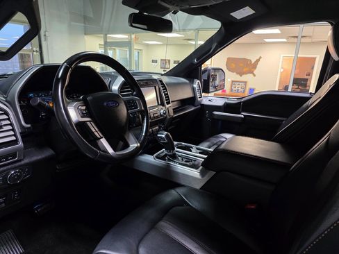 Used 2019 Ford F150 Platinum image 16