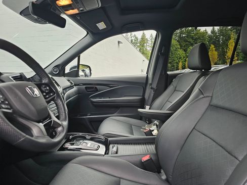 Used 2023 Honda Passport Elite image 24