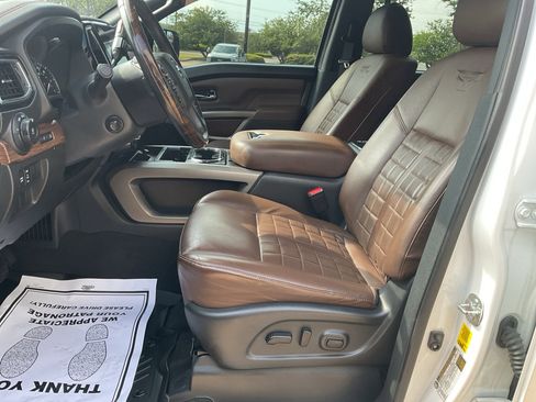 Used 2021 Nissan Titan Platinum Reserve w/ Moonroof Package AWD/4WD image 15