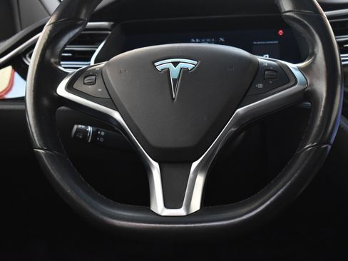 Used 2018 Tesla Model X 75D image 28