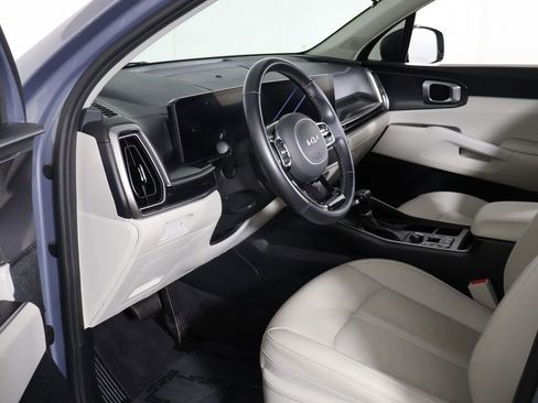 Used 2025 Kia Sorento S w/ Panoramic Sunroof Package FWD image 26