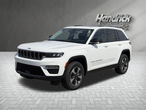 Used 2024 Jeep Grand Cherokee Limited 4xe w/ Luxury Tech Group II AWD/4WD image 5