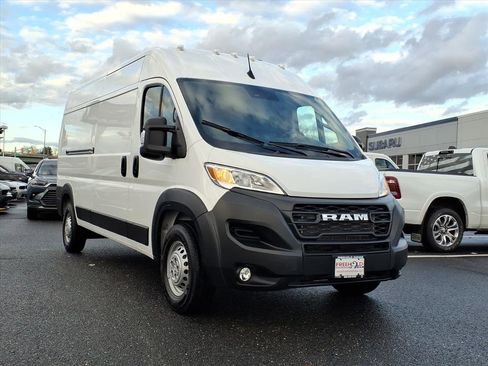 Used 2025 RAM ProMaster 3500 w/ Convenience Group image 1