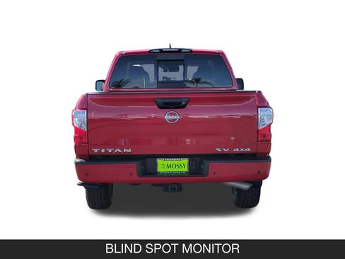 Used 2024 Nissan Titan SV w/ SV Convenience Package image 9