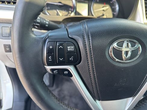 Used 2015 Toyota Highlander Limited image 59
