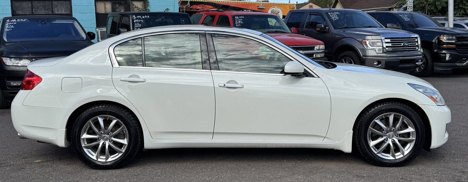 Used 2007 INFINITI G35 x Sedan w/ Premium Pkg AWD/4WD image 2