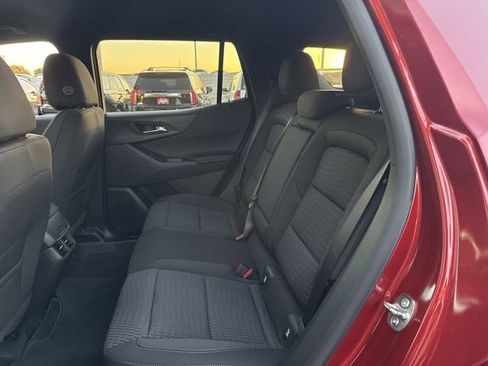 New 2026 Chevrolet Equinox LT image 24