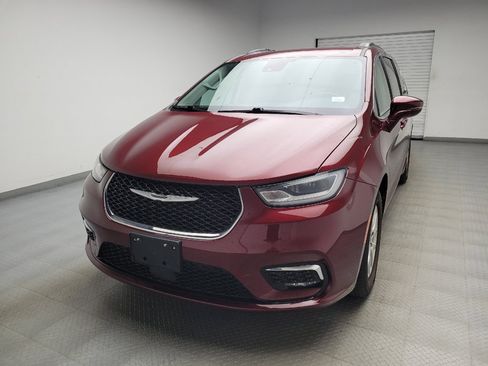Used 2022 Chrysler Pacifica Touring-L FWD image 15
