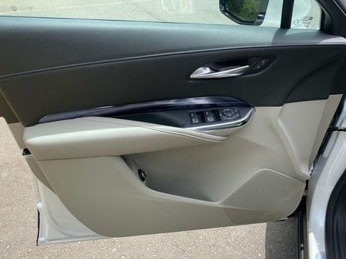 Used 2023 Cadillac XT4 Luxury FWD image 12
