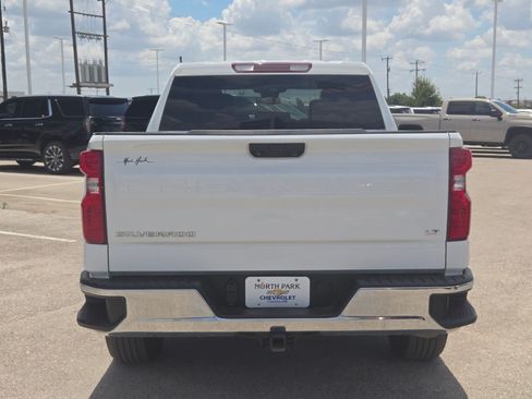 Used 2023 Chevrolet Silverado 1500 LT AWD/4WD image 4