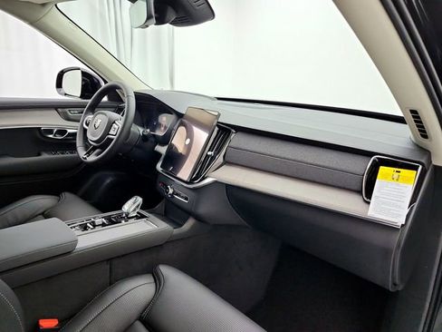 New 2026 Volvo XC90 T8 Ultra w/ Protection Package AWD/4WD image 17