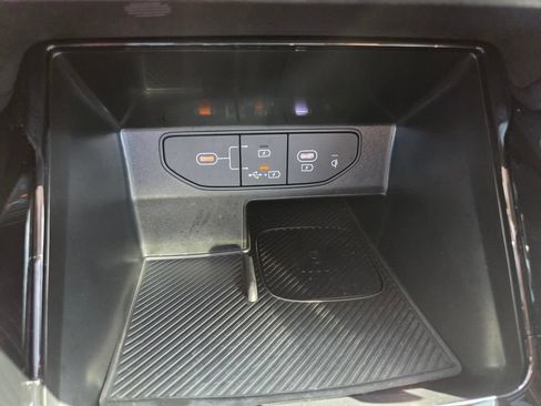 Used 2025 Kia Sorento SX FWD image 17