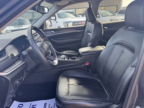 Used 2022 Jeep Grand Cherokee L Limited image 15