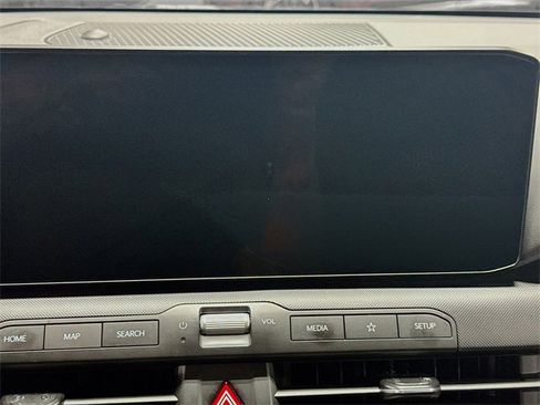 Used 2025 Kia K4 LXS image 12