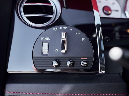 Used 2019 Rolls-Royce Ghost image 55