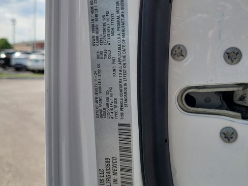 Used 2024 RAM 2500 Laramie AWD/4WD image 29