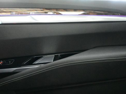 Used 2025 Cadillac Escalade Sport Platinum image 44