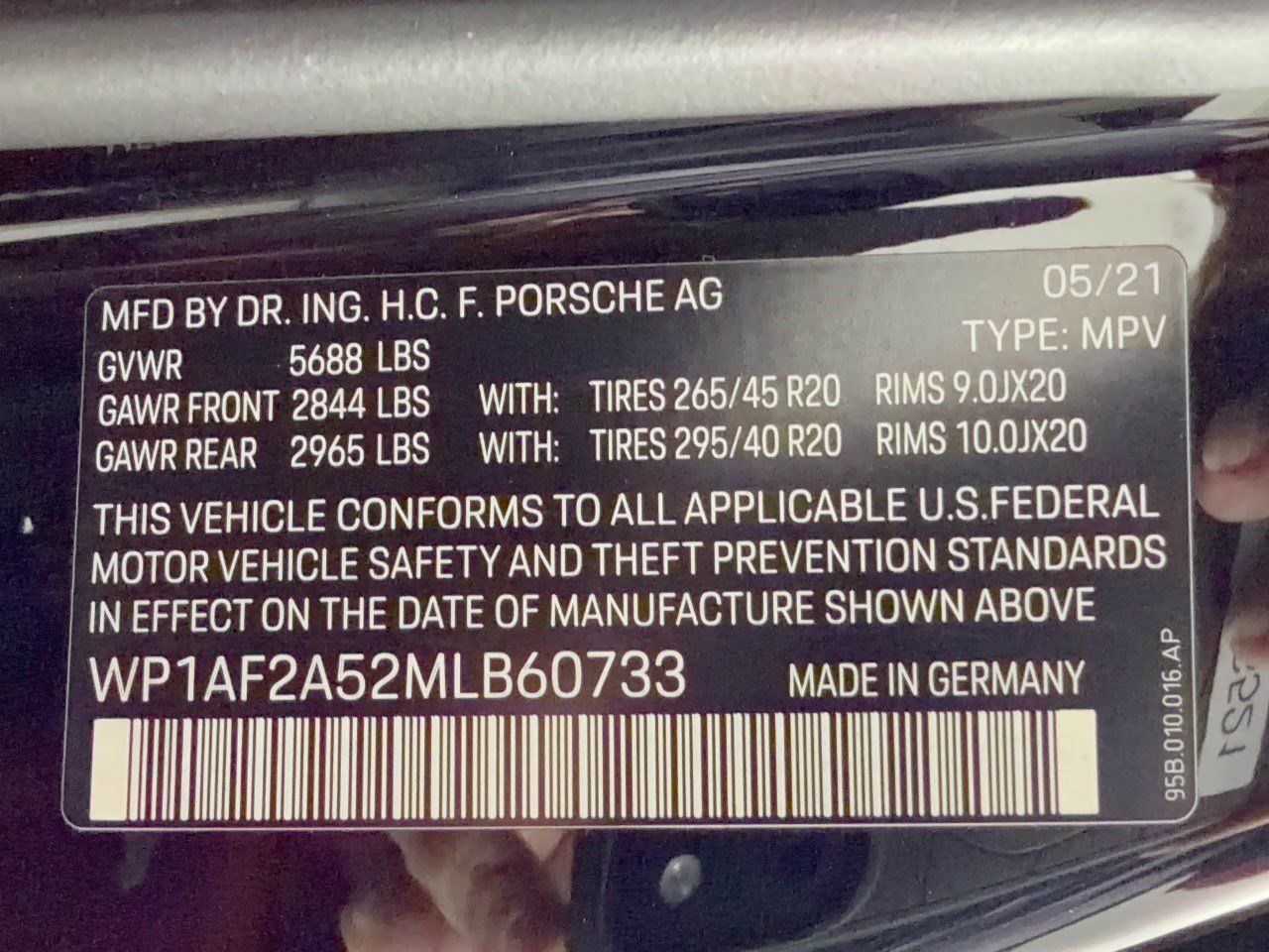 Used 2021 Porsche Macan Turbo AWD/4WD image 32