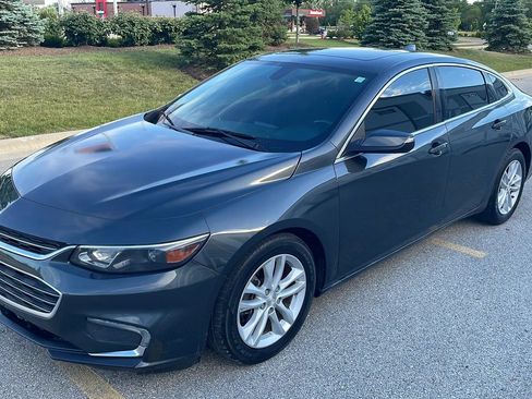 Used 2016 Chevrolet Malibu LT FWD image 2
