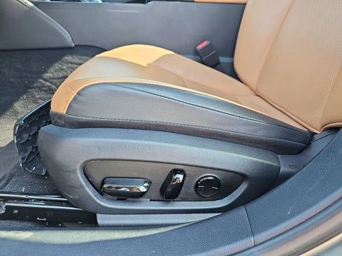 Used 2023 Lexus ES 350 w/ Premium Package FWD image 12