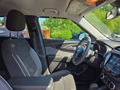 Used 2021 Chevrolet TrailBlazer LT w/ Convenience Package AWD/4WD image 34
