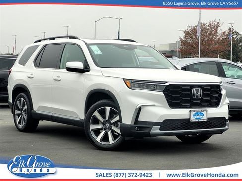 New 2025 Honda Pilot Touring image 1