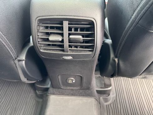 Used 2021 Ford Escape Titanium w/ Titanium Elite Package AWD/4WD image 16
