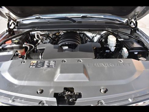 Used 2016 Chevrolet Suburban LT w/ Luxury Package image 40