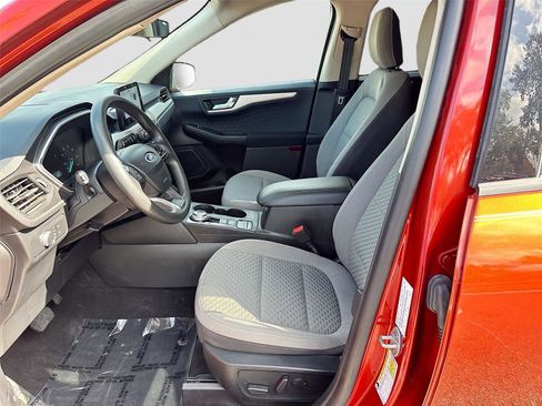 Used 2020 Ford Escape SE image 21