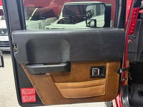 Used 2006 HUMMER H1 4-Door Open Top AWD/4WD image 4