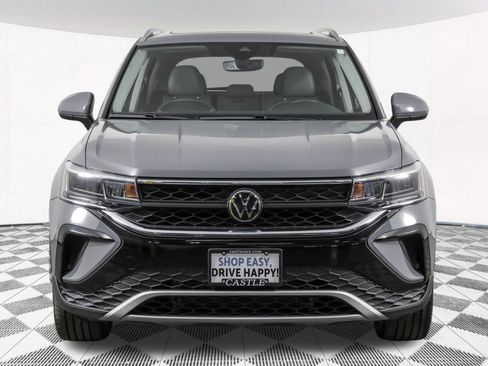 Used 2023 Volkswagen Taos SE w/ Panoramic Sunroof Package AWD/4WD image 13