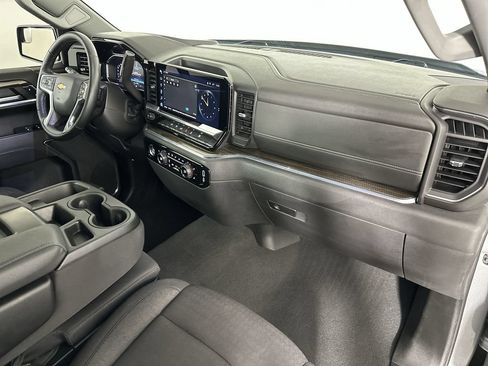 Used 2024 Chevrolet Silverado 1500 LT AWD/4WD image 29