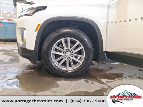 Used 2023 Chevrolet Traverse LT w/ LPO, Floor Liner Package image 30